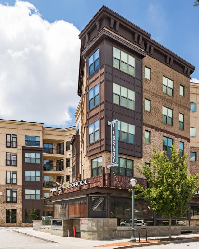 the-brady-front-street-level